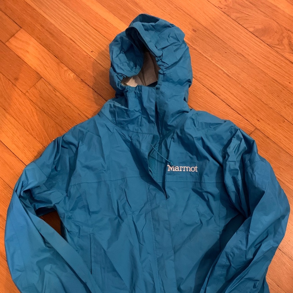 Marmot rain shell size small
